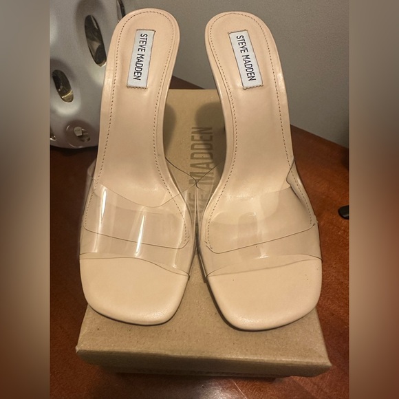 Steve Madden Tolly Clear Heels - Picture 1 of 4